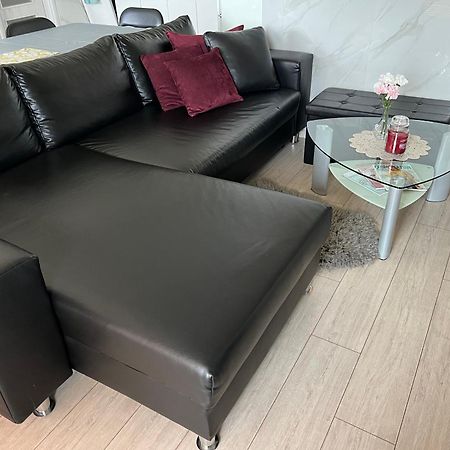 Johnys Apartment オストラヴァ エクステリア 写真