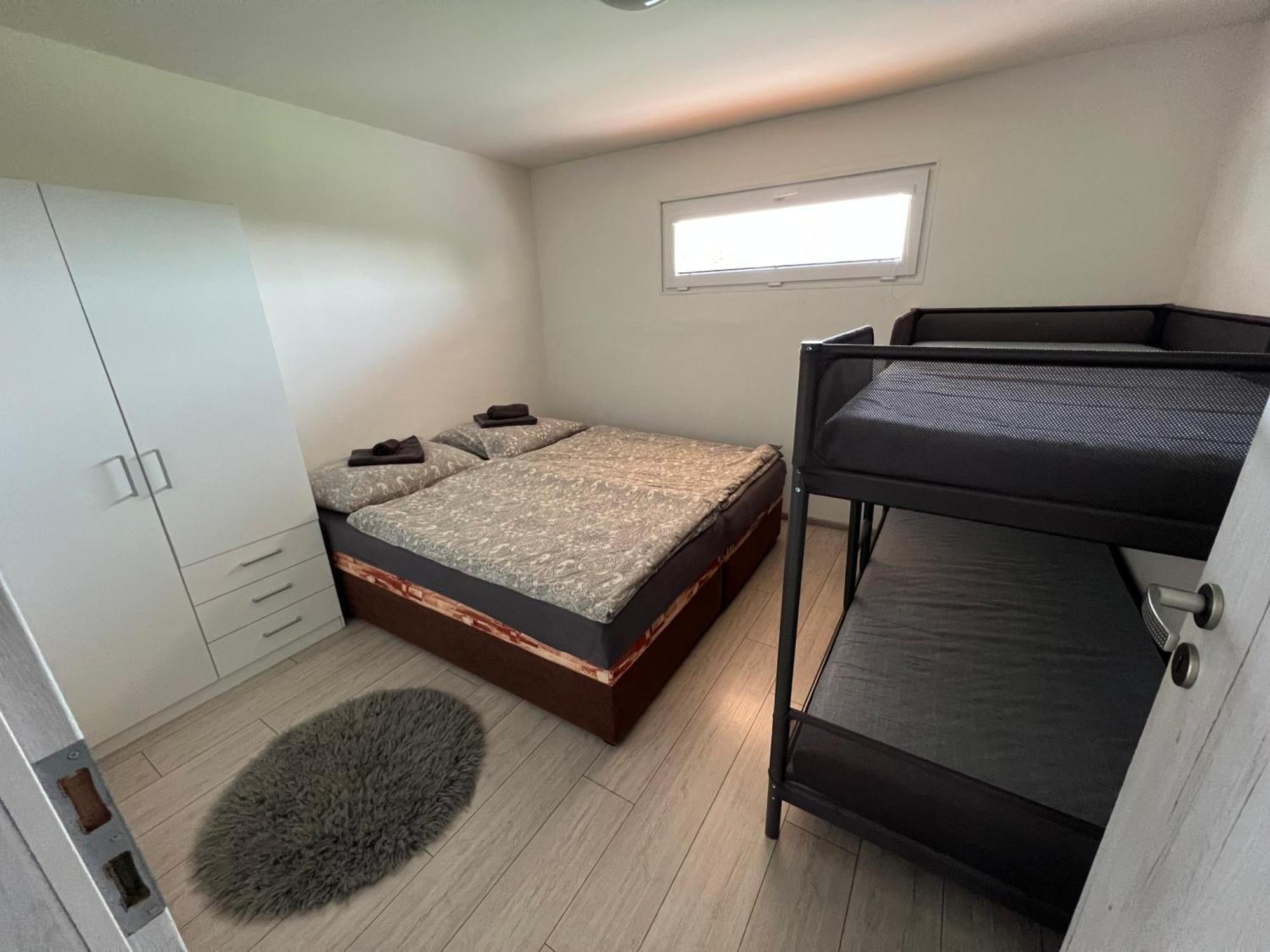 Johnys Apartment オストラヴァ エクステリア 写真